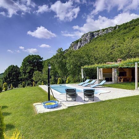 Villa Bella Lupoglav  Εξωτερικό φωτογραφία