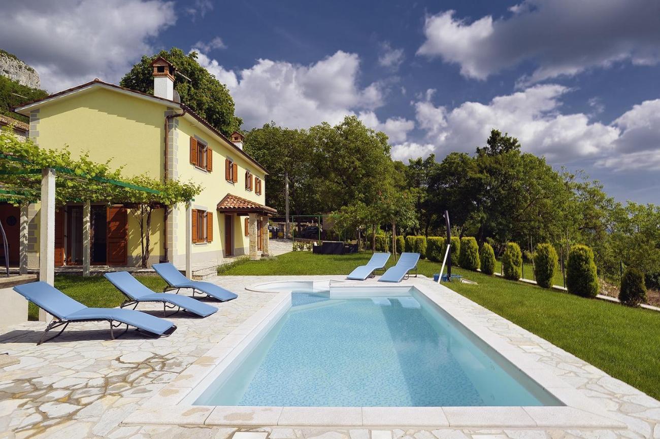Villa Bella Lupoglav  Εξωτερικό φωτογραφία