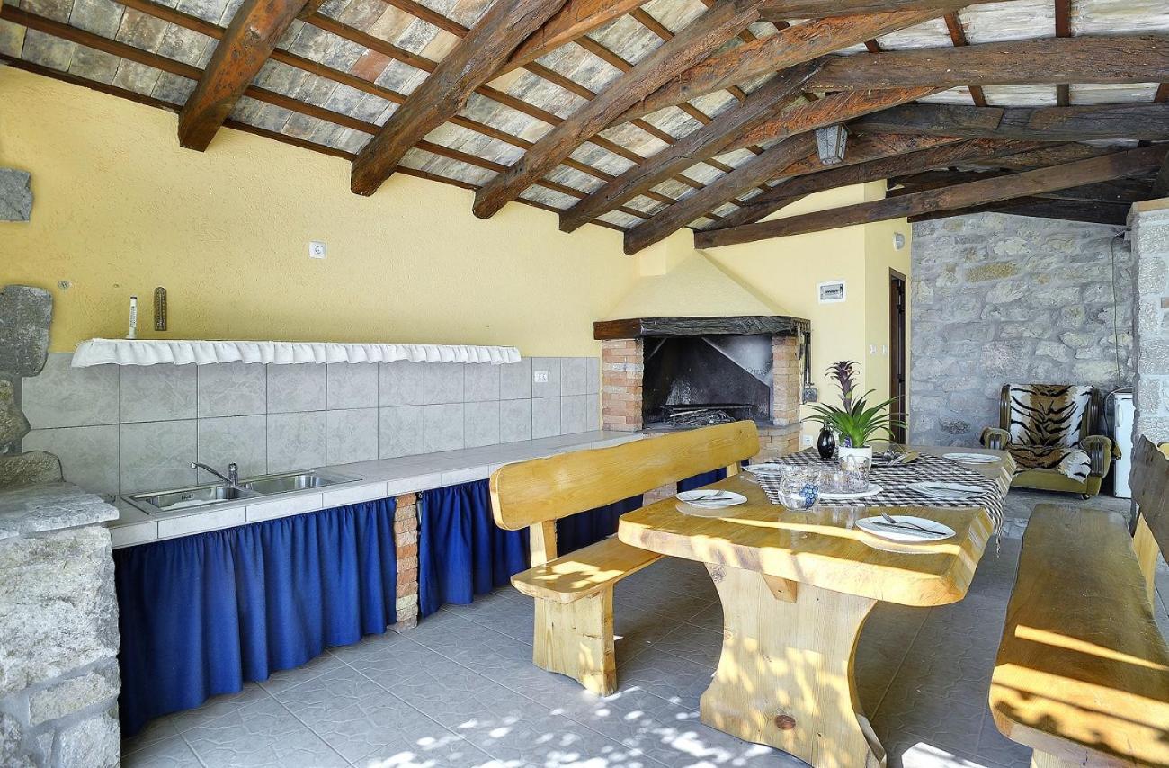 Villa Bella Lupoglav  Εξωτερικό φωτογραφία