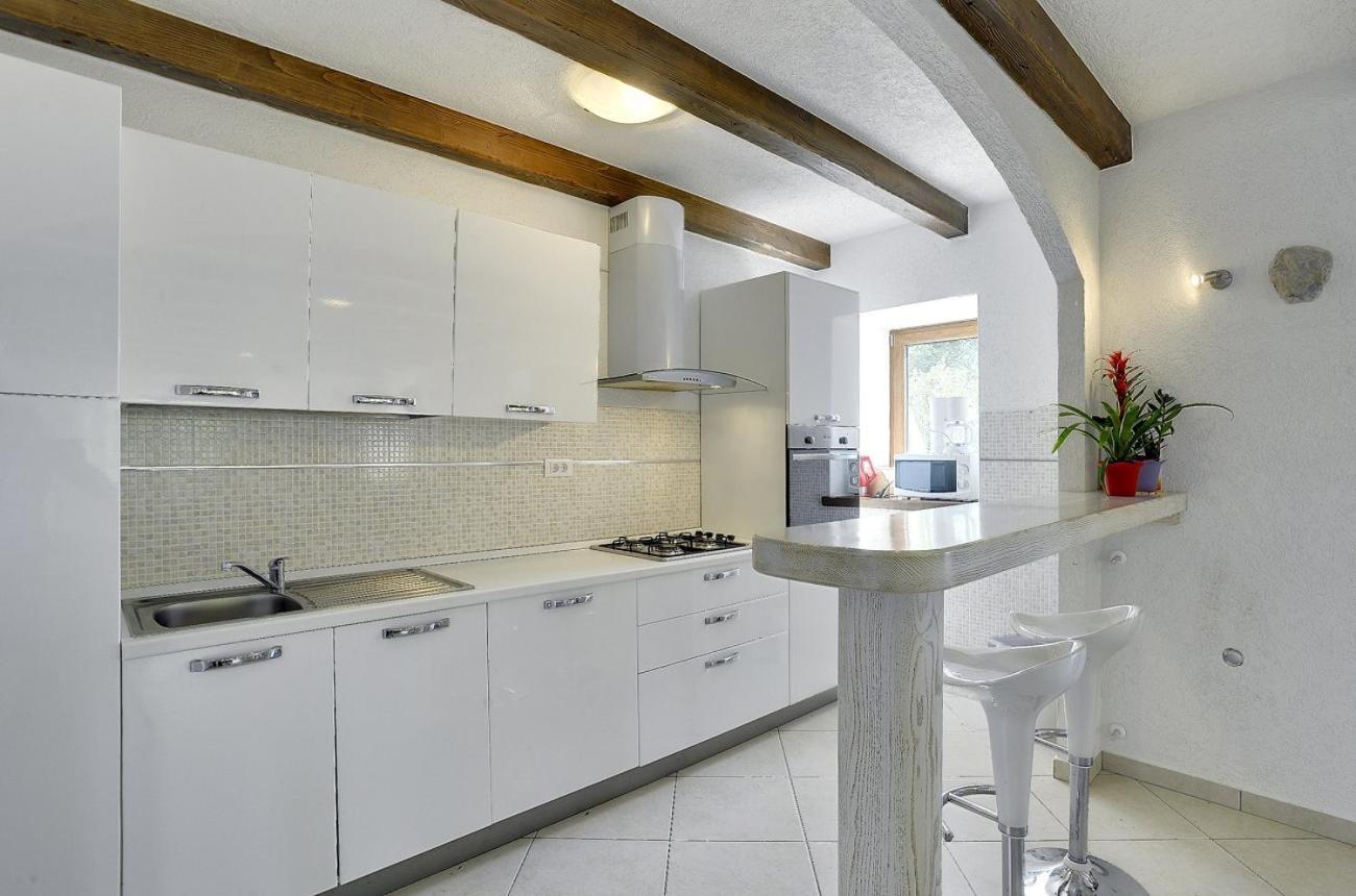 Villa Bella Lupoglav  Εξωτερικό φωτογραφία