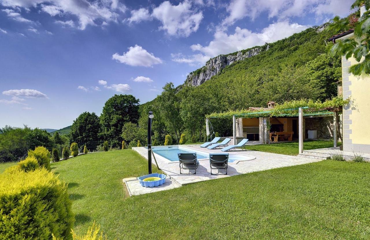 Villa Bella Lupoglav  Εξωτερικό φωτογραφία